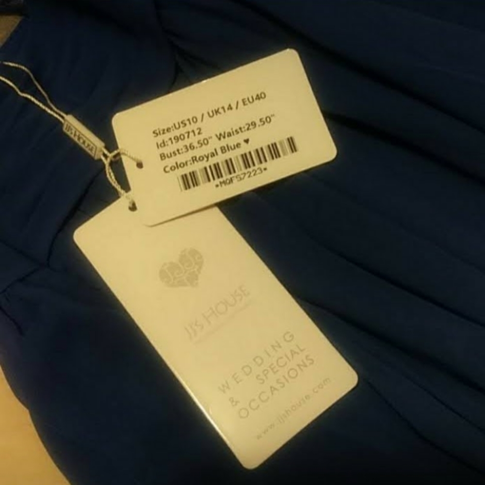 Dress - Picture 5 of 6